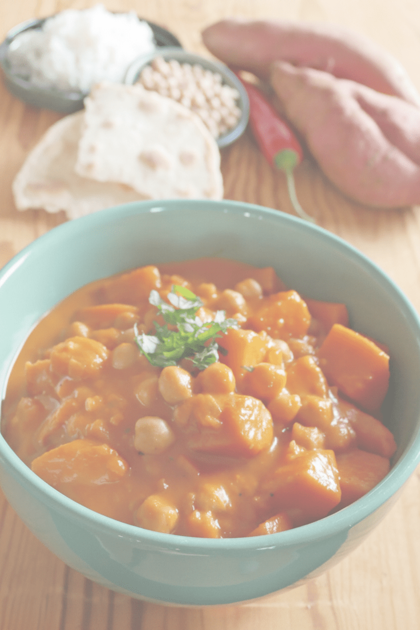 GÖTTER-SPEISE . Indisches Süßkartoffelcurry mit Kichererbsen